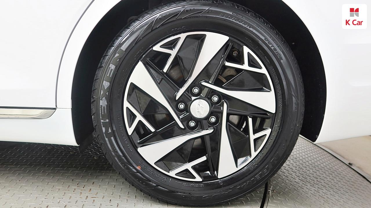 HYUNDAI The New Grandeur IG Hybrid 2.4 HEV