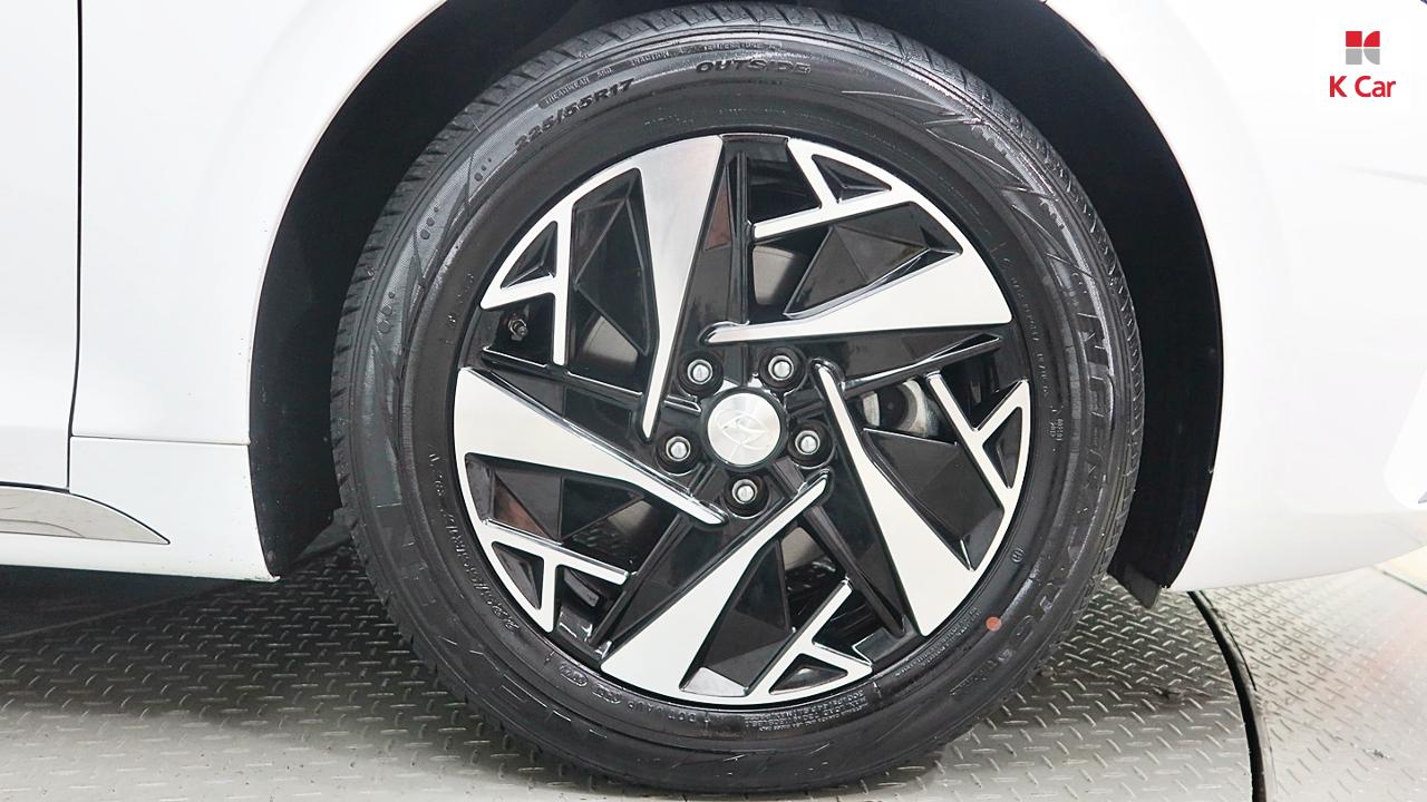 HYUNDAI The New Grandeur IG Hybrid 2.4 HEV