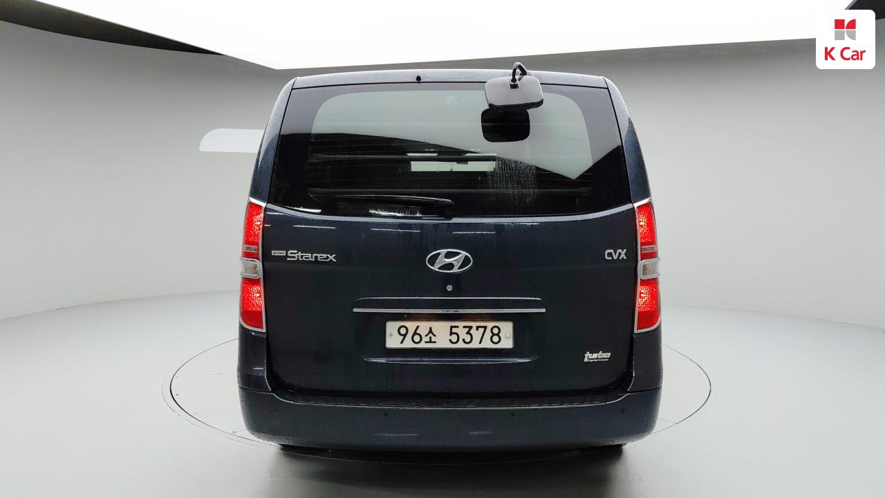 HYUNDAI Grand Starex 5-Seater Diesel Van
