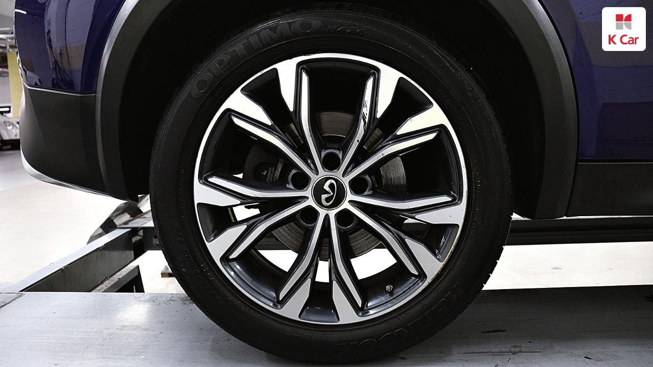 인피니티 QX30 2.0 에센셜 AWD