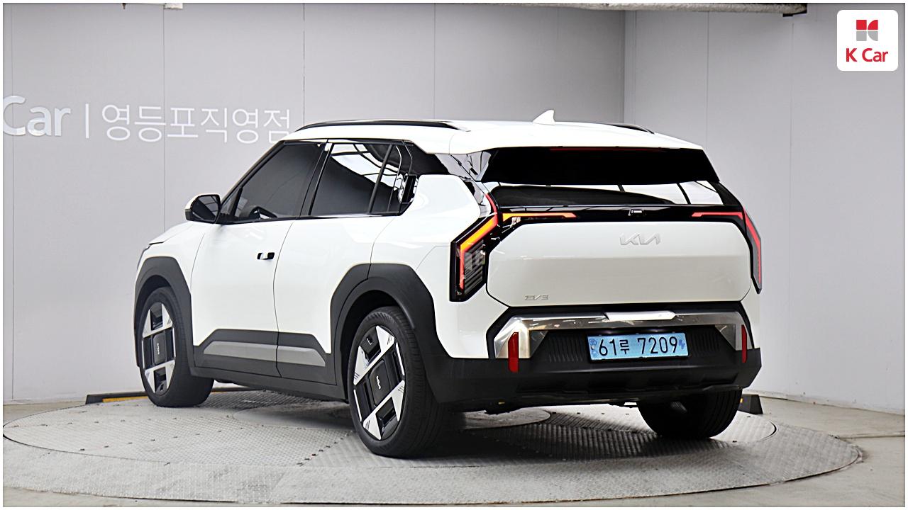 기아 EV3 롱 레인지 2WD 어스