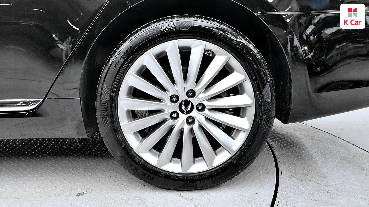HYUNDAI Ecuus (New Model) VS500