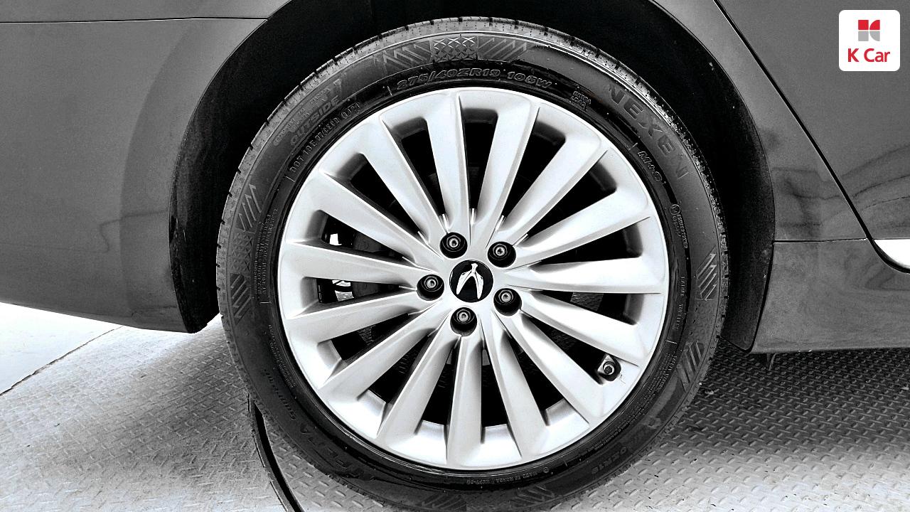 HYUNDAI Ecuus (New Model) VS500